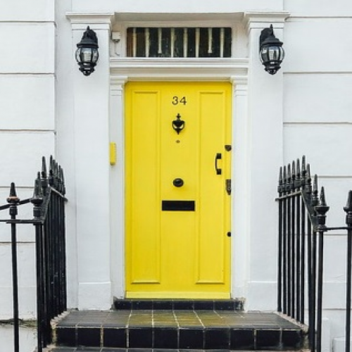 What is this? (door) phrase image